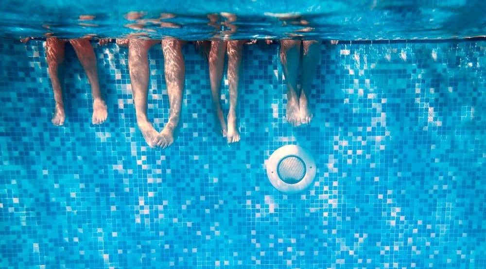 piscina pies